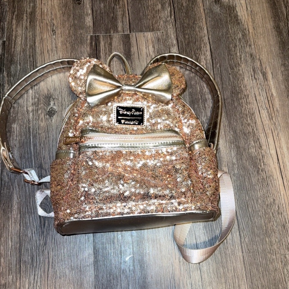 Loungefly Gold Sequin Minnie backpack